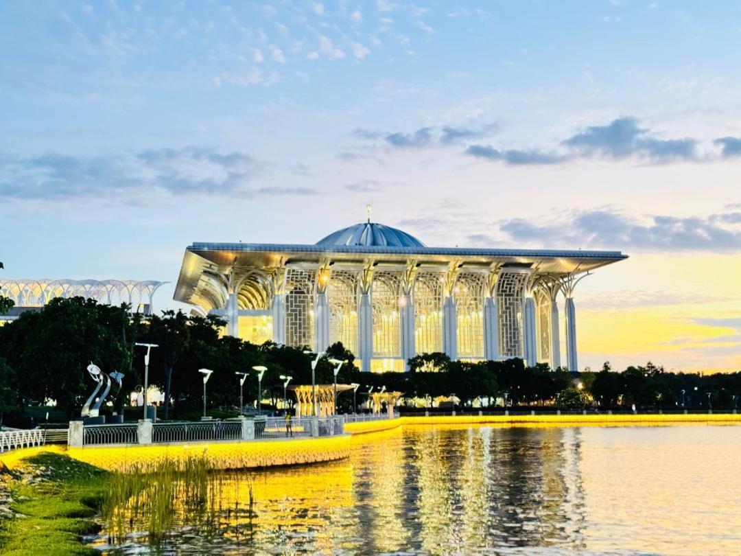 Enclave Business Hotel Путраджая Екстериор снимка